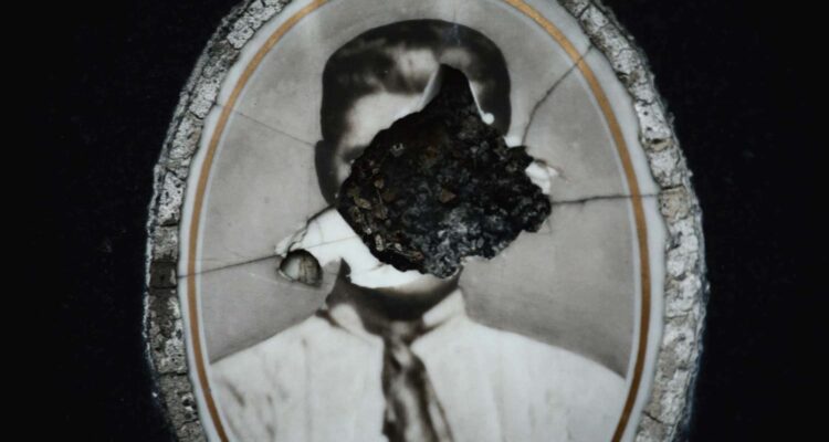 Fotograma de la película 'Machine Gun or Typewriter?' (2015, de Travis Wilkerson