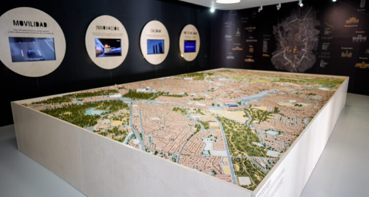 Presentación del sistema de balizas que permite la navegación asistida por los túneles de la M-30