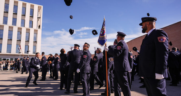 Acto de entrega de despachos a 134 policías municipales