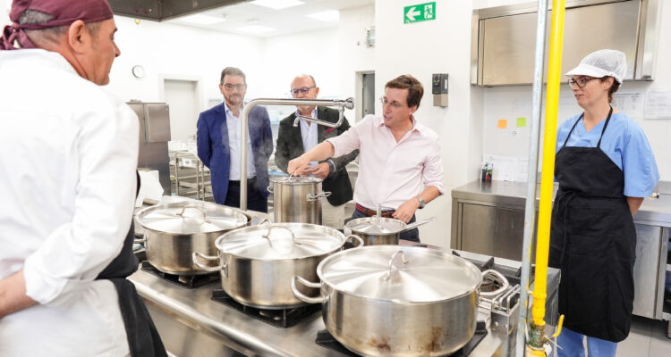 Visita a la Escuela Infantil Municipal José Gómez Gil con motivo del inicio del curso escolar 2025-2026