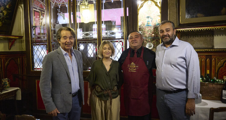 Marta Rivera de la Cruz y Carlos Segura, en Casa Botín
