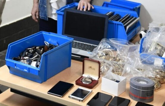 Dispositivos electrónicos de la Oficina de Objetos Perdidos municipal