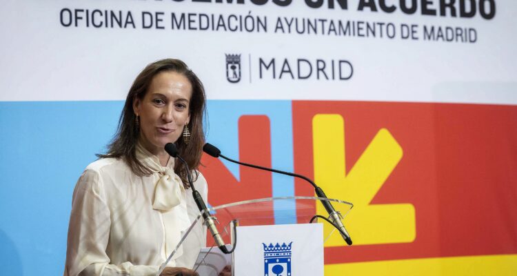 La coordinadora general de la Alcaldía, Inmaculada Sánchez-Cervera, durante su intervención en la jornada
