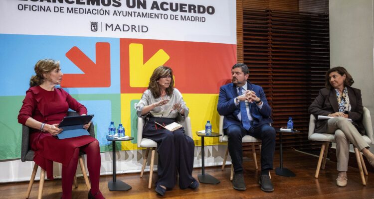 Momento de ponencia de la jornada