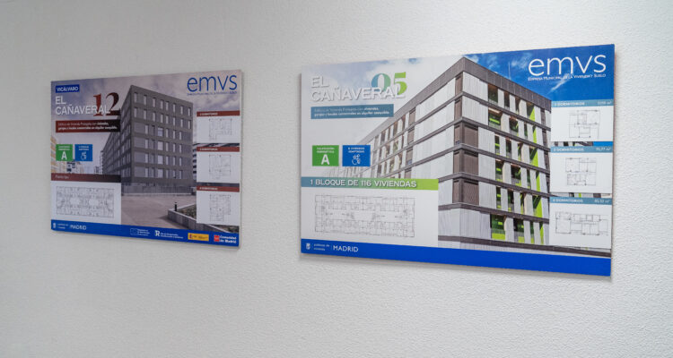 Paneles informativos de Cañaveral 5 y Cañaveral 12, donde se encuentran muchas de las viviendas sorteadas