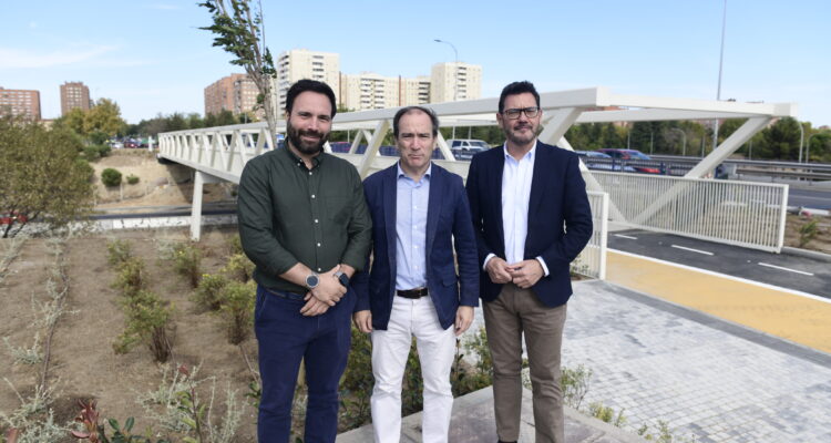 Carabante, Niño y González en final recorrido pasarela M-40