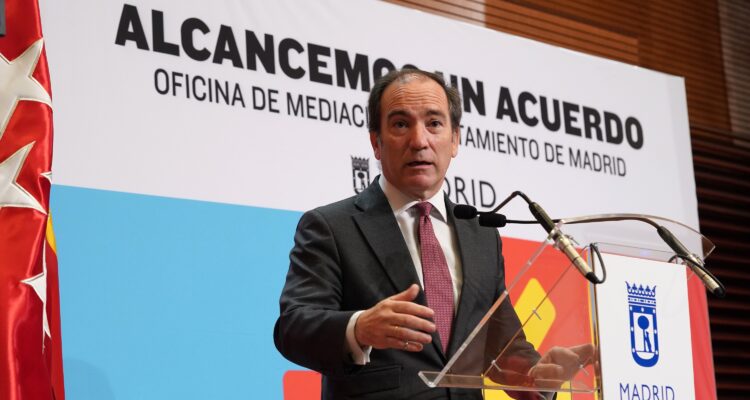 Carabante durante su intervención en la jornada de la Oficina de Mediación del Ayuntamiento de Madrid