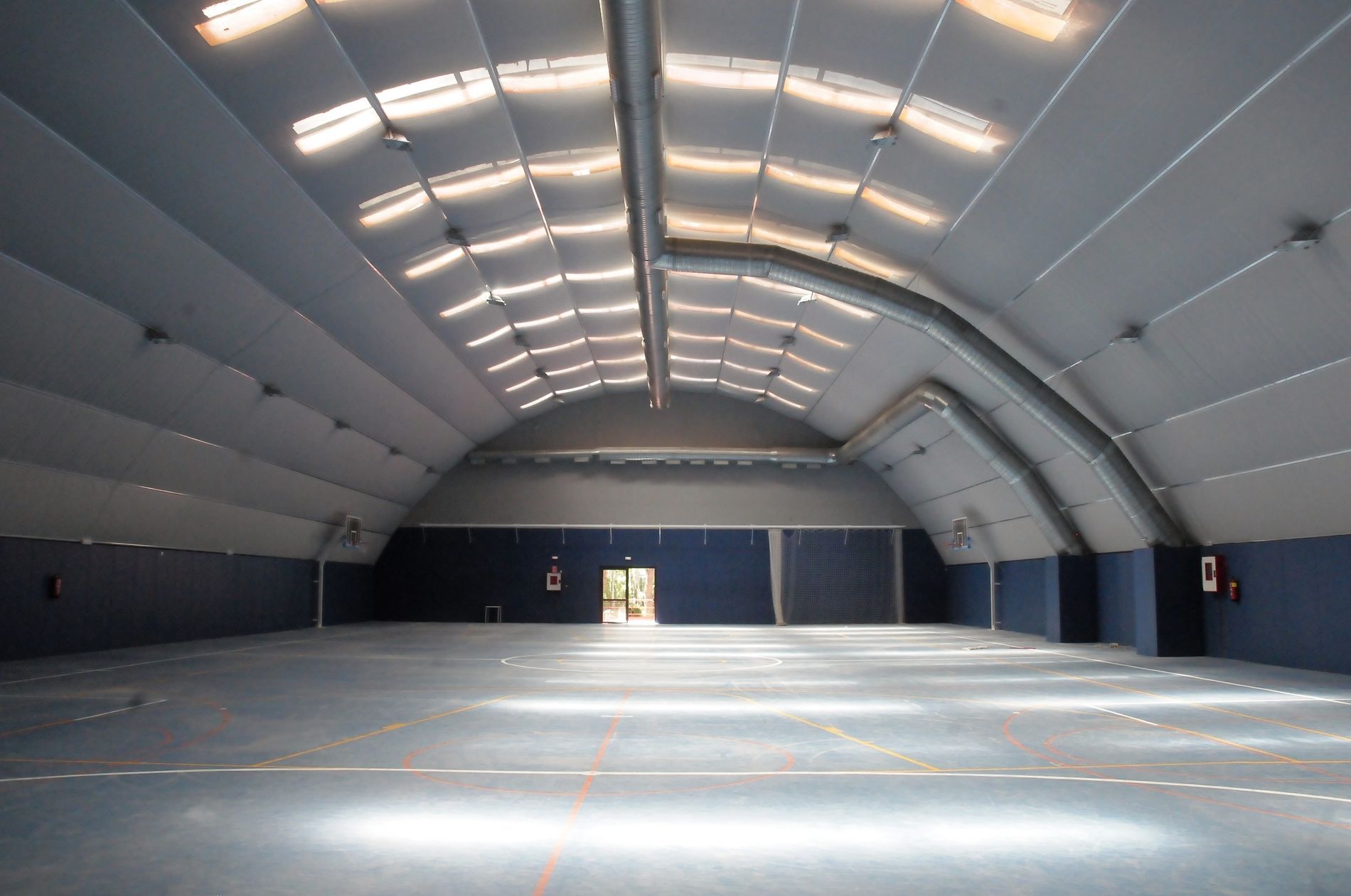 Pabellón Antonio Mata del Centro Deportivo Municipal San Blas. Imagen de Madrid Film Office