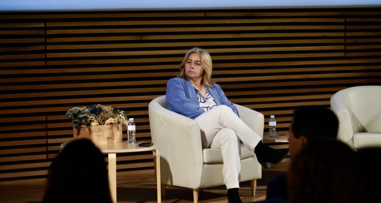 Sanz participa en la apertura de una jornada de prevención de la soledad no deseada de Madrid Salud