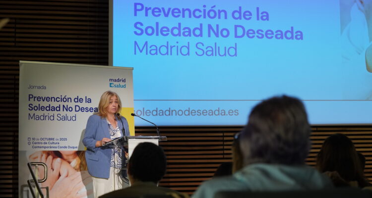 Sanz participa en la apertura de una jornada de prevención de la soledad no deseada de Madrid Salud