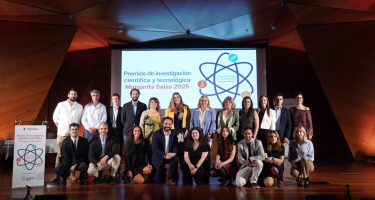Foto de familia con los premiados
