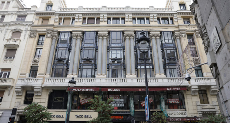 Exterior edificio calle Mayor 4