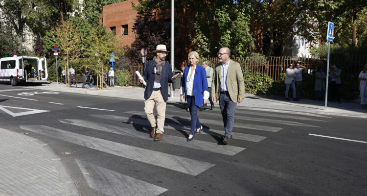 Visita al entorno del Centro de Mayores y de Día José Manuel Bringas