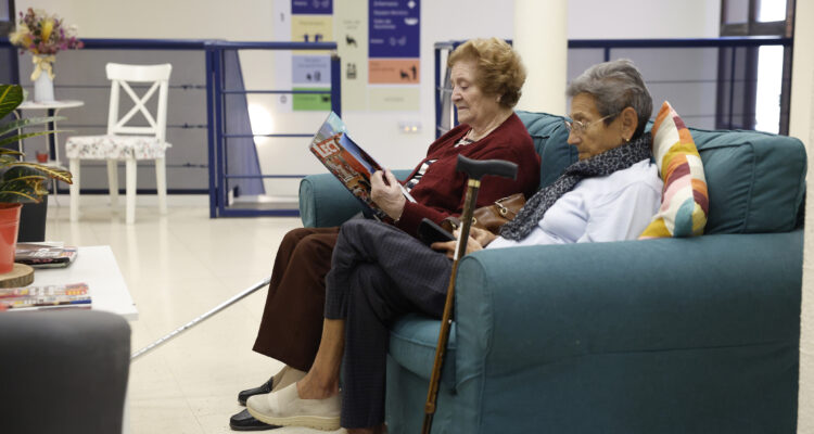 García Romero y Fernández visitan el Centro de Día José Manuel Bringas
