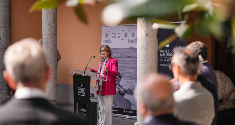 Rivera de la Cruz inaugura la exposición Debod 1954-1964