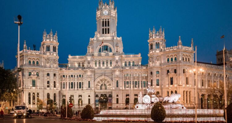 Fotografía nocturna del Palacio de Cibeles