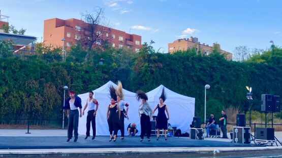Bailarines del Conservatorio de Danza María de Avila