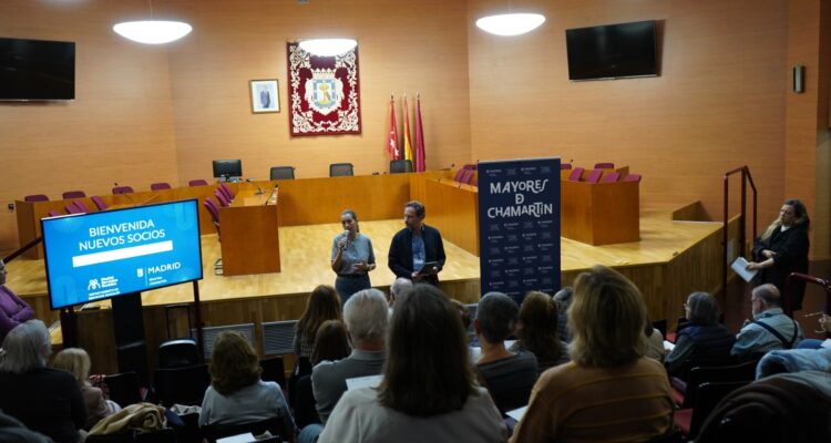 Estrada durante la presentación del programa