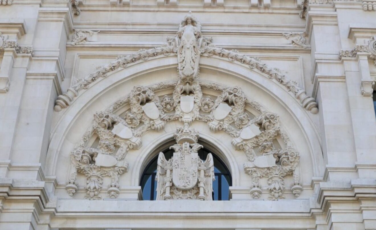 Ninfa en la entrada del Palacio de Cibeles