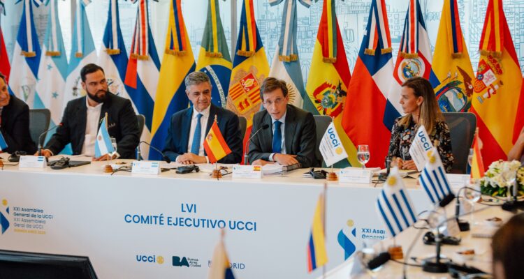 Almeida durante su intervención