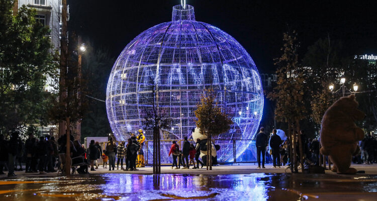 Bola luminosa entre Bailén y plaza de España