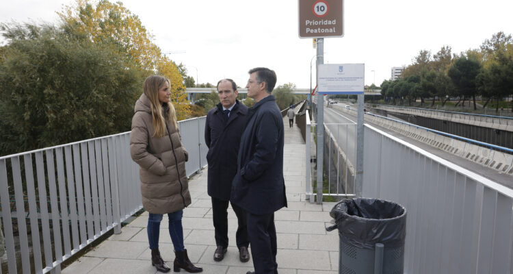 Carabante, Páramo y Cea en uno de los inicios de la pasarela