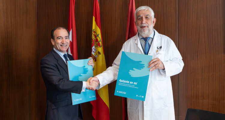 Carabante y Mingo tras la firma del convenio