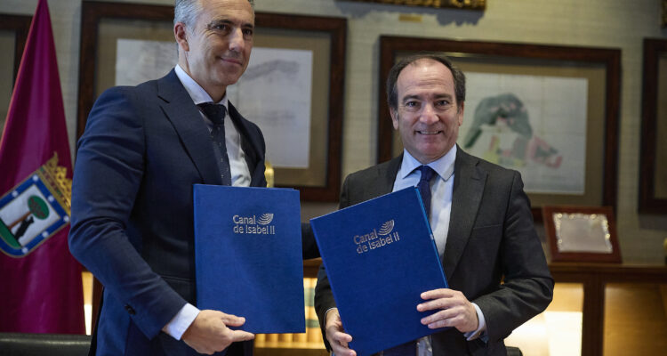 Carabante y Novillo durante firma protocolo depuradoras