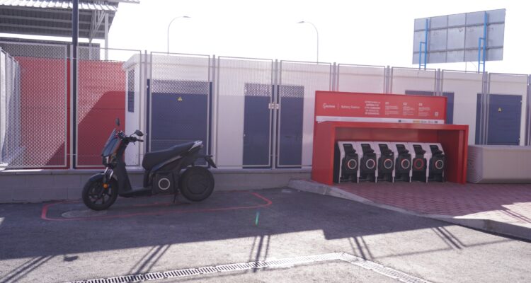 Cargadores vehículos de dos ruedas electrolinera