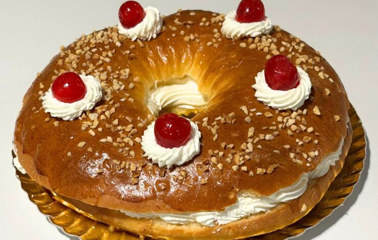 Imagen de una corona de la Almudena