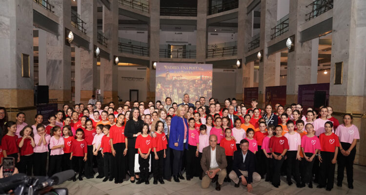Inauguración del tradicional belén municipal del Palacio de Cibeles