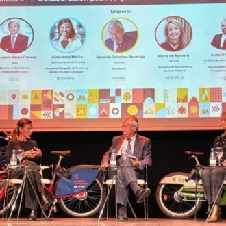 Maíllo interviene en el I Jornada de Turismo y Movilidad, celebrada en el Centro Cultural Casa de Vacas de El Retiro