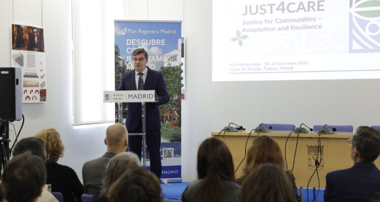 El delegado de Políticas de Vivienda y presidente de la Empresa Municipal de la Vivienda y Suelo (EMVS Madrid), durante el lanzamiento del proyecto europeo JUST4CARE