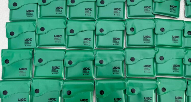 Ceniceros portátiles de la campaña 'Haz magia con los residuos'