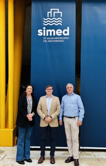 Álvaro González con Ana de Miguel y Jerónimo Escalera, de EMVS Madrid