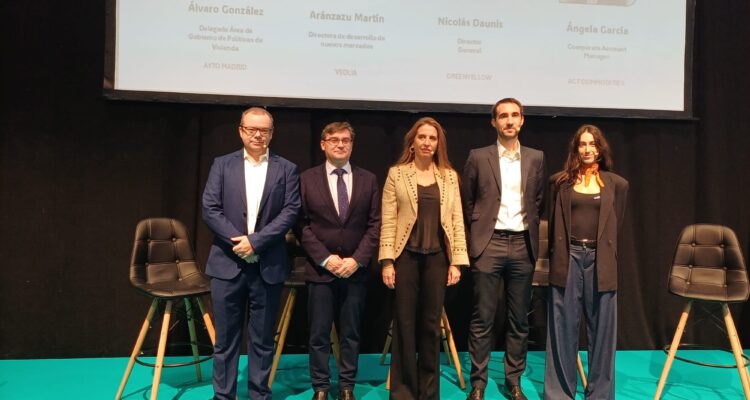 Participantes en la mesa redonda 'Descarboniza', organizada por la Asociación Nacional de Empresas de Servicios Energéticos (ANESE)