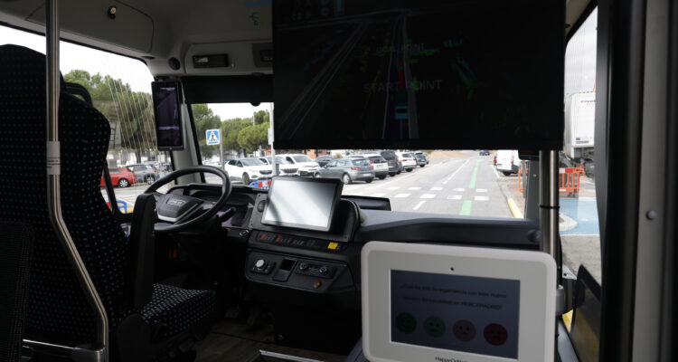 Interior vehículo autónomo conectado