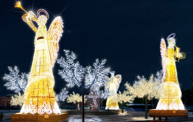 Luces de Navidad en Madrid. Iluminación en la glorieta de Carlos V