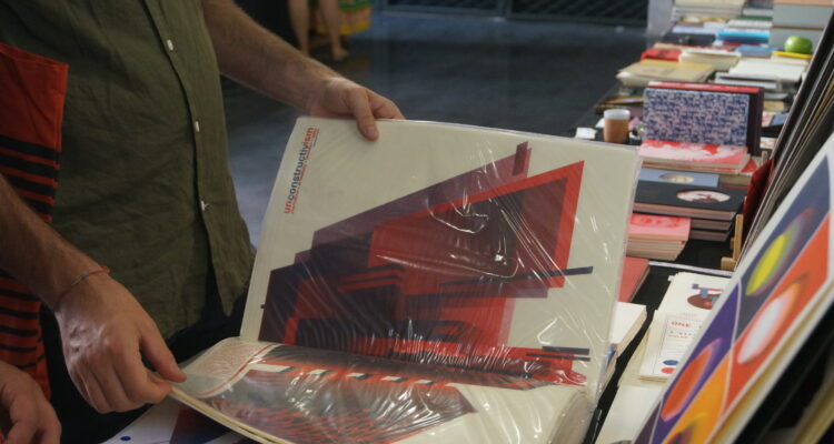 Imagen de archivo de la edición anterior de MiraLookBook en Serrería Belga