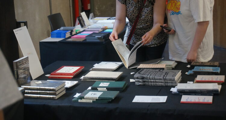 Imagen de archivo de la edición anterior de MiraLookBook en Serrería Belga