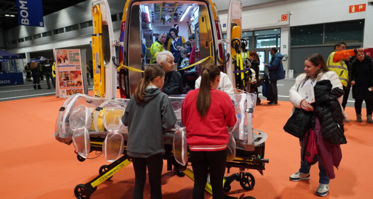 Formación de SAMUR-Protección Civil en una feria