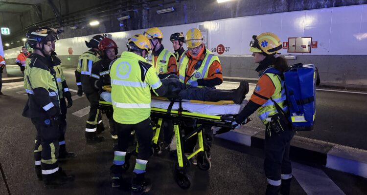 Traslado al hospital a otro de los heridos