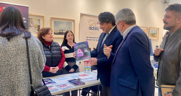 El concejal David Pérez junto al director de la Agencia para el Empleo de Madrid, Pepe Aniorte