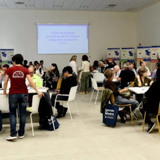 Imagen de archivo de un taller de buenas prácticas de los Planes Integrales de Barrio (PIBA)