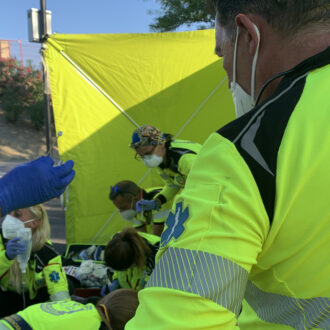 Imagen de archivo de miembros de SAMUR-Protección Civil durante una actuación