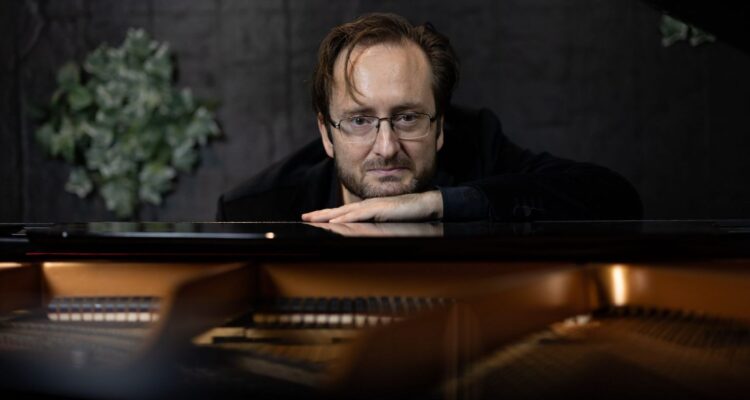 Manuel López, ‘el pianista de la mano izquierda’