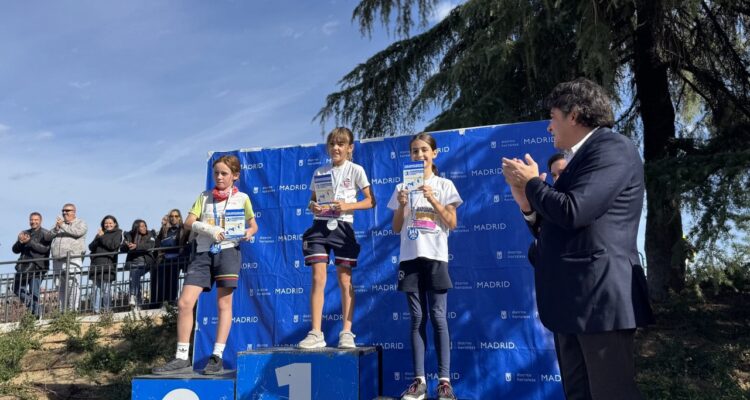 Celebración del XVIII Cross de Hortaleza en el parque Pinar del Rey