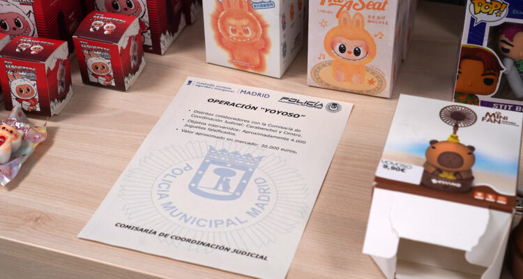 Juguetes falsificados almacenados en la Comisaría de Coordinación Judicial de Policía Municipal en Arganzuela