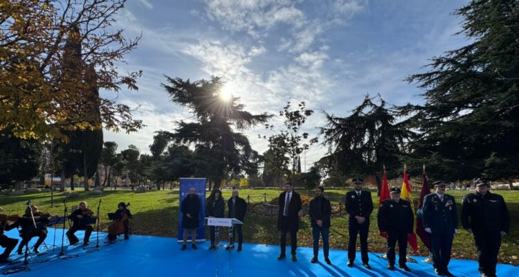 Acto homenaje a la Constitución en Latina