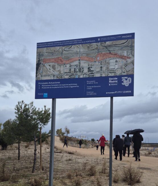 Cartel informativo con las actuaciones realizadas